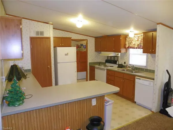 Mocksville, NC 27028,153 Glenwood RD