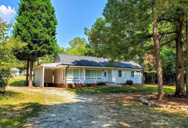 703 Manor DR, High Point, NC 27260