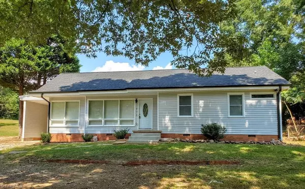 High Point, NC 27260,703 Manor DR