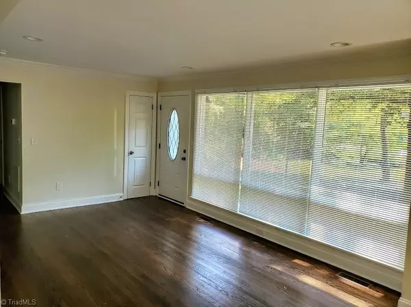 High Point, NC 27260,703 Manor DR