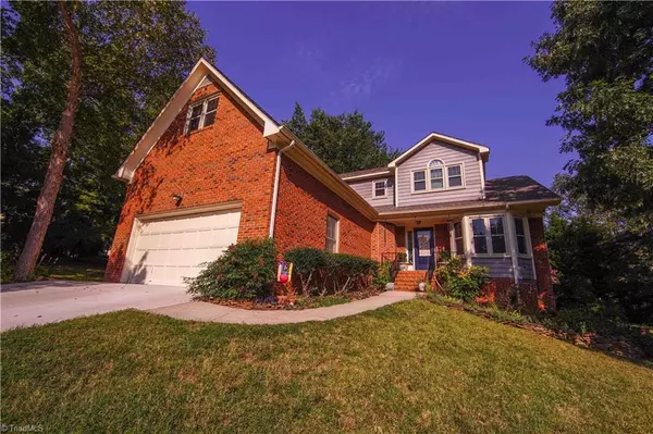 7 Laurel Brook CT, Greensboro, NC 27407