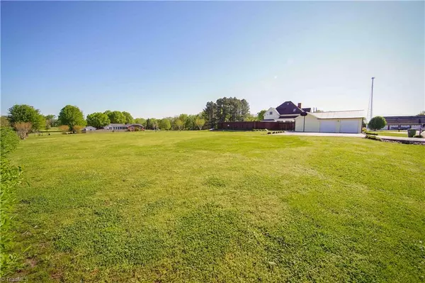 Lexington, NC 27295,419 Shamrock DR