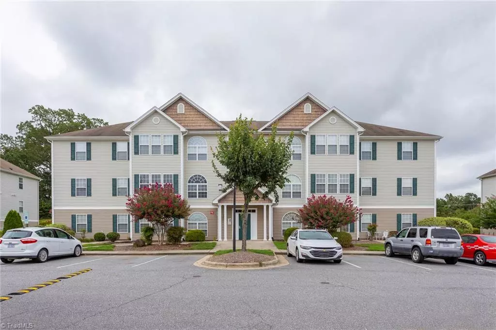 High Point, NC 27265,6112 Hedgecock CIR