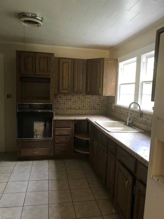 Lexington, NC 27292,194 Lester DR