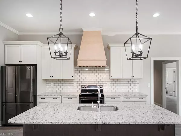 Snow Camp, NC 27349,5758 Ironwood DR