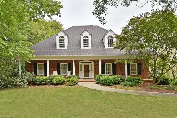 5104 Hollow Bridge CT, Winston Salem, NC 27106