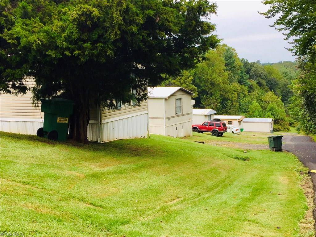 Wilkesboro, NC 28697,570 Mcglamery RD