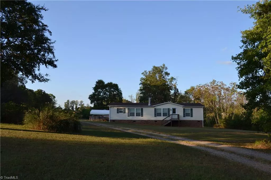 Mayodan, NC 27027,619 Manuel RD