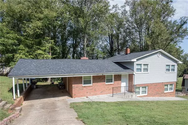 339 Valley DR, Wilkesboro, NC 28697