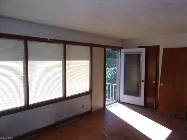 High Point, NC 27262,1127 Tabor ST