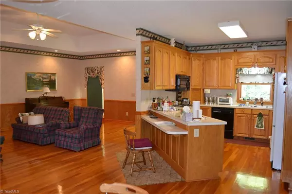 Summerfield, NC 27358,635 Haynes RD