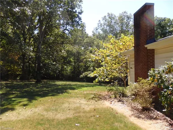 Ramseur, NC 27316,355 Bush ST