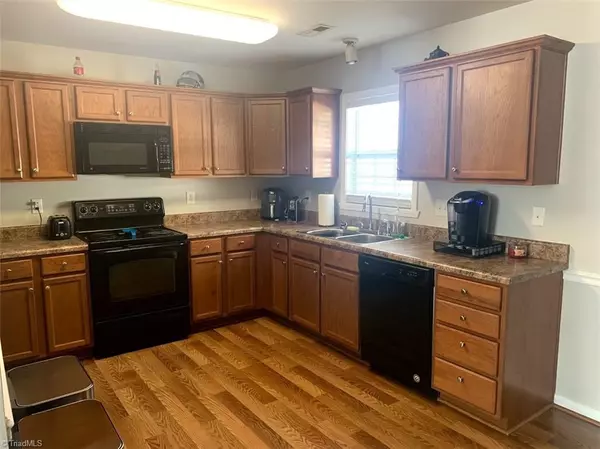 High Point, NC 27265,3859 Hickswood Creek DR