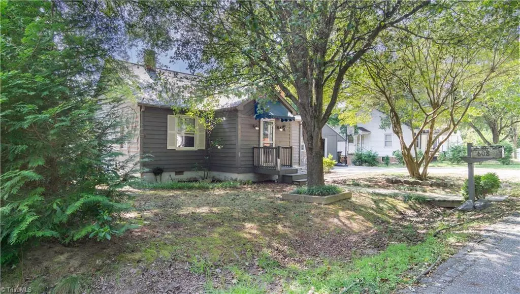 High Point, NC 27265,608 Woodlawn RD