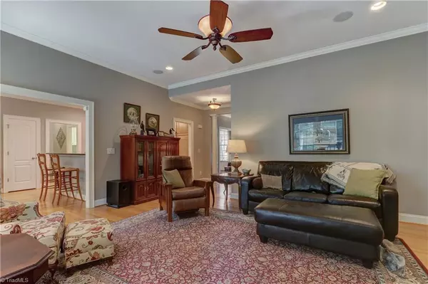 Oak Ridge, NC 27310,8909 Grove Park DR