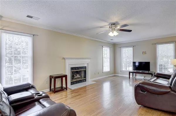 High Point, NC 27265,3232 Sparrowhawk DR