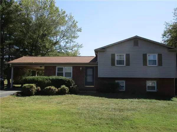 105 Merrydale CT, King, NC 27021