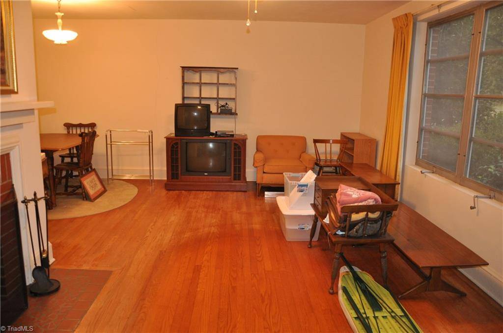 Wilkesboro, NC 28697,207 N Minton RD