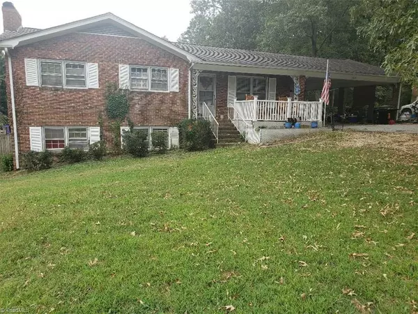 2305 Hemlock DR, High Point, NC 27265