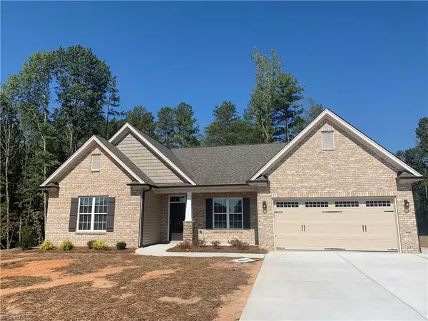 271 Shadow TRL, Clemmons, NC 27012