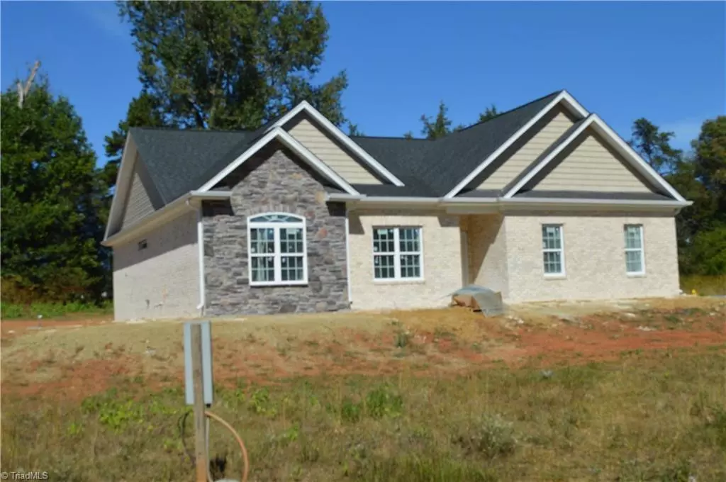 Mocksville, NC 27028,149 Chandler DR