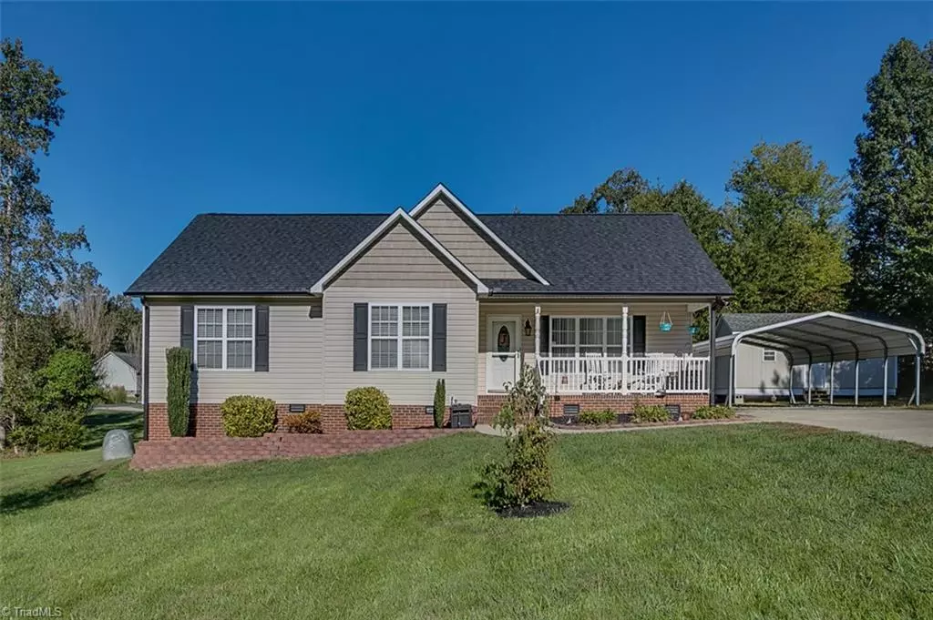 Randleman, NC 27317,917 Charter Oaks DR