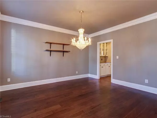 Oak Ridge, NC 27310,8505 Rosedale DR