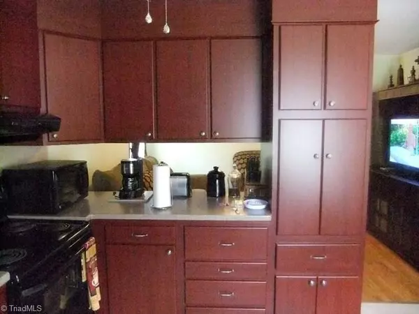 High Point, NC 27262,1605 Larkin ST