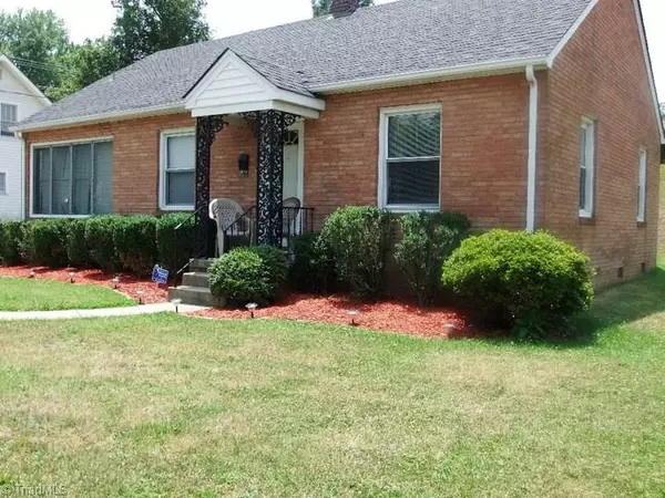 1605 Larkin ST, High Point, NC 27262