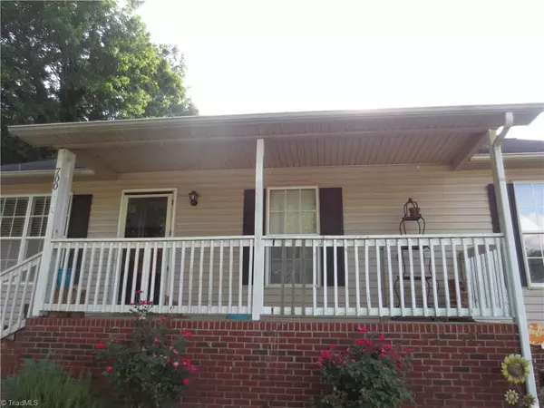 700 Arch ST, High Point, NC 27260