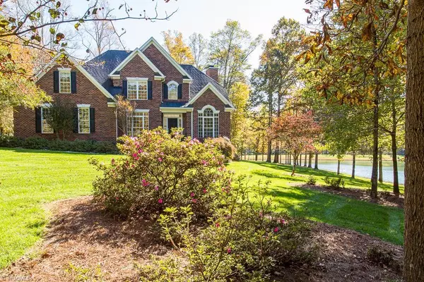 3606 Summit Lakes DR, Browns Summit, NC 27214