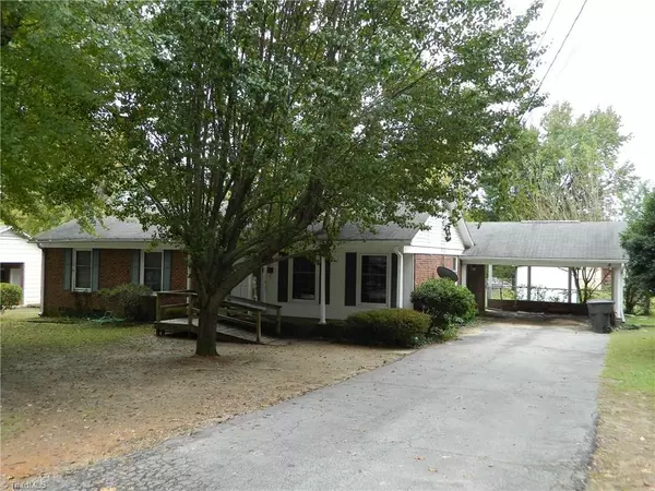 1412 Grantham DR, High Point, NC 27265