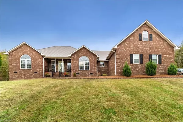 505 Bowers RD, Thomasville, NC 27360