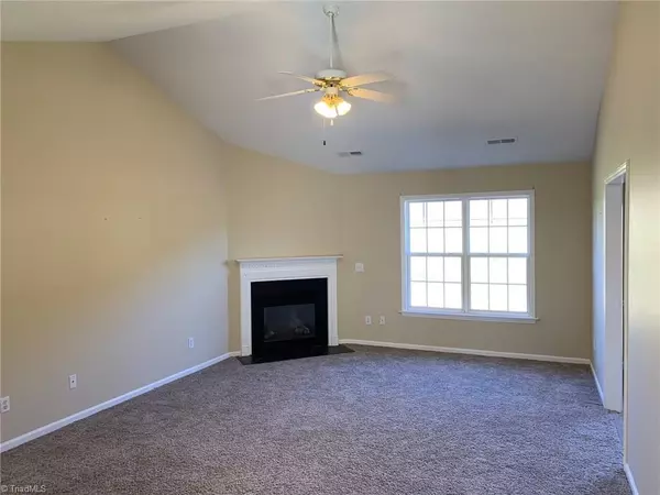 Winston Salem, NC 27107,4208 Oaksburg CT