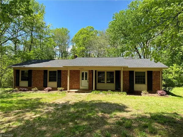 4208 Barrett DR, Archdale, NC 27263