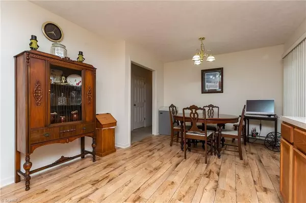 King, NC 27021,1130 Laurel Bluff DR