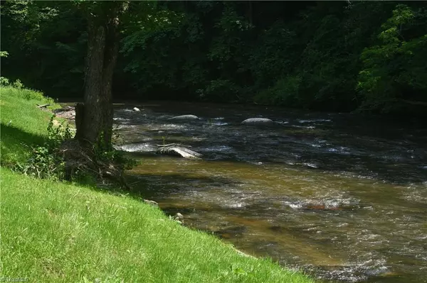 Sparta, NC 28675,398 Riverside DR