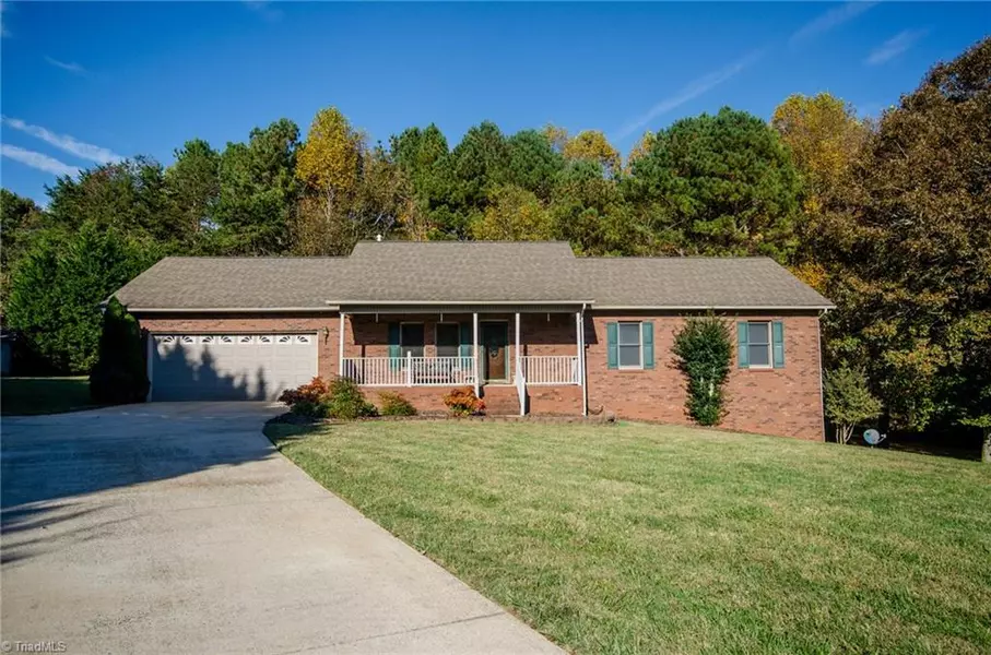 151 E Morrison Creek RD, Statesville, NC 28625