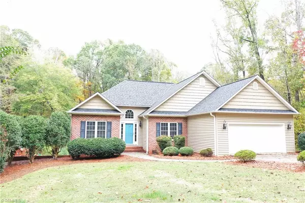 146 Birchwood LN, Mocksville, NC 27028