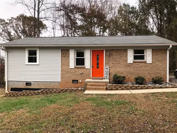 509 Polk ST, Yadkinville, NC 27055