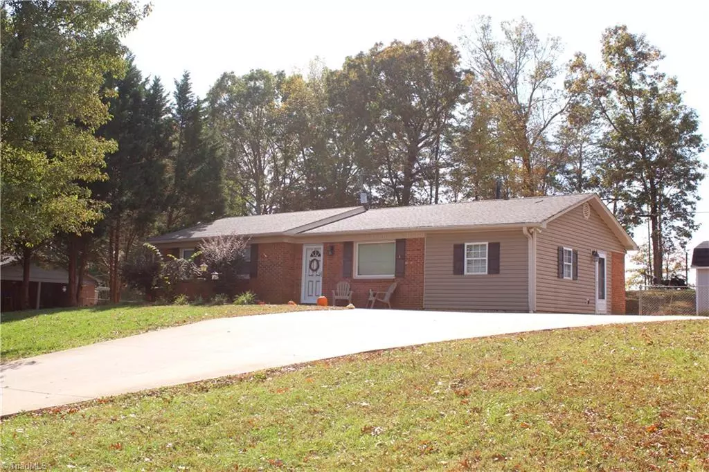 King, NC 27021,314 Little Brook DR