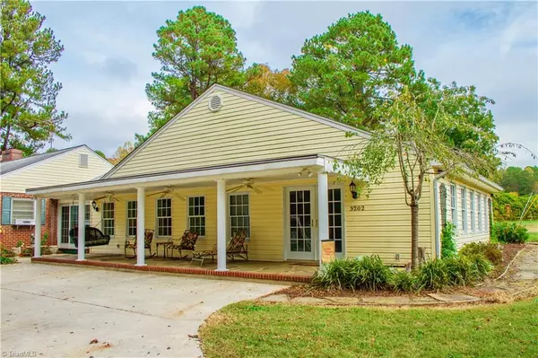 Burlington, NC 27215,3202 Oakbury RD