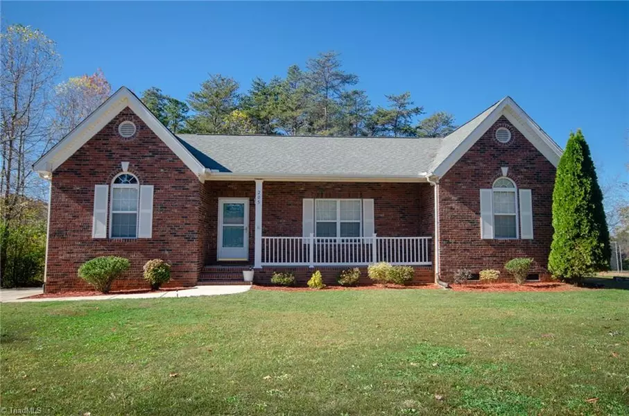 205 River Hill RD, Statesville, NC 28625