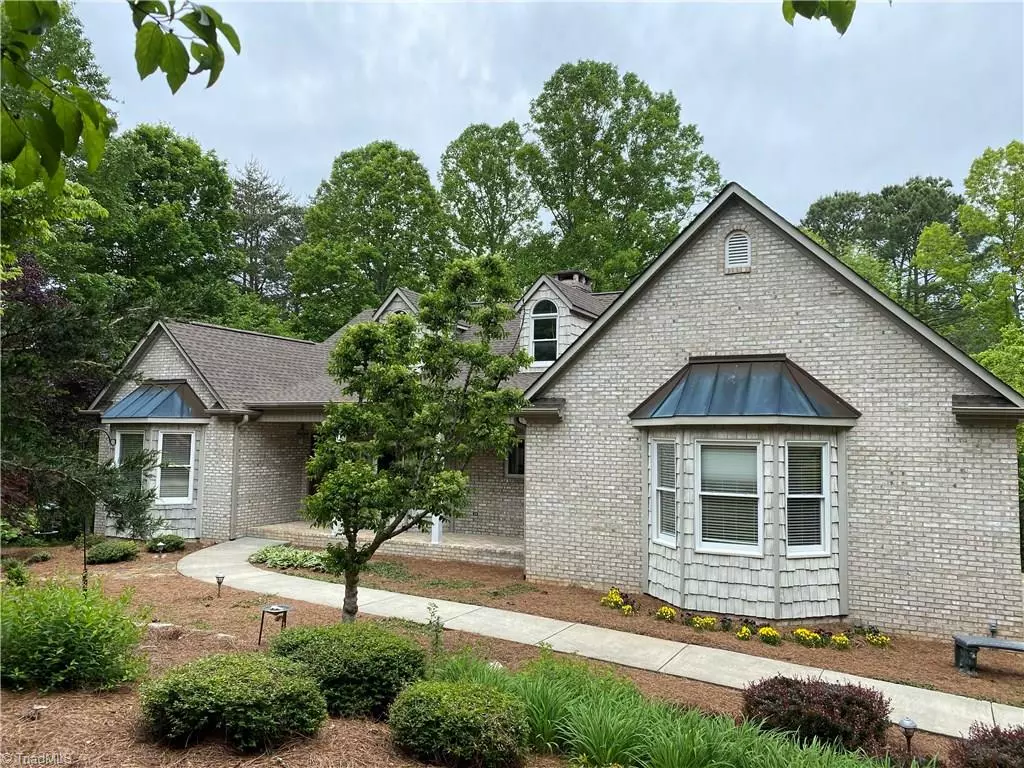 King, NC 27021,105 Wellington RD