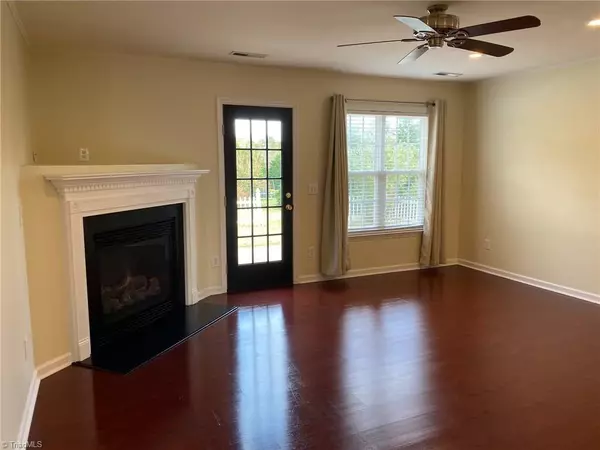 King, NC 27021,1115 Sterling Pointe DR