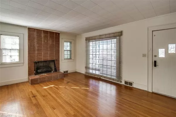 Asheboro, NC 27203,2016 N Fayetteville ST