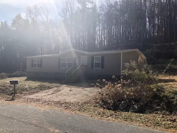 1445 Mabe RD, Laurel Springs, NC 28644