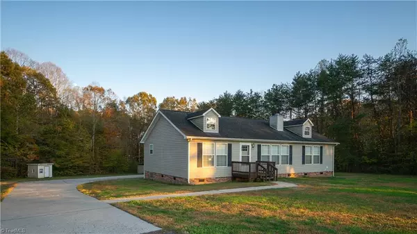 3357 Blevins RD, Yadkinville, NC 27055