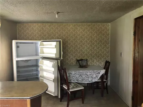 West Jefferson, NC 28640,6336 NC Highway 16 S