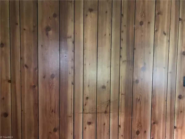 West Jefferson, NC 28640,6336 NC Highway 16 S